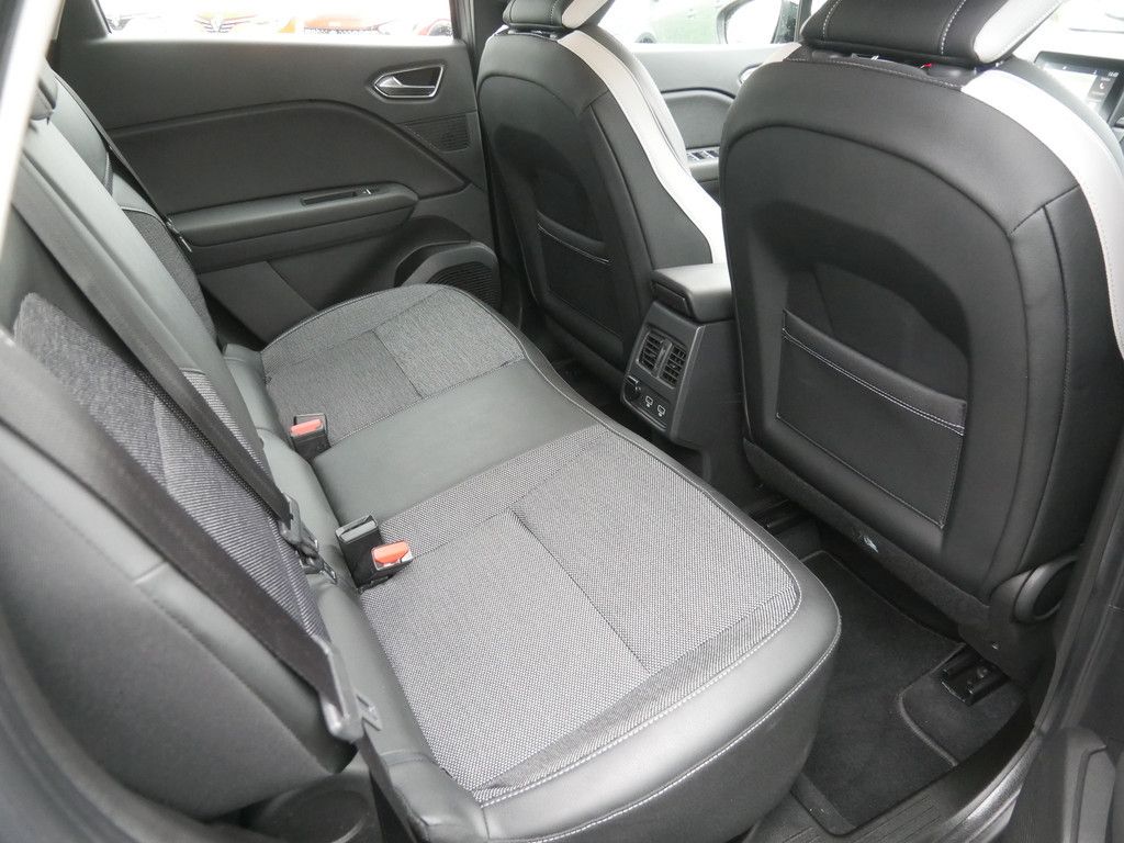 Fahrzeugabbildung Renault Captur Intens TCe 130 SHZ KAMERA NAVI AHK LED