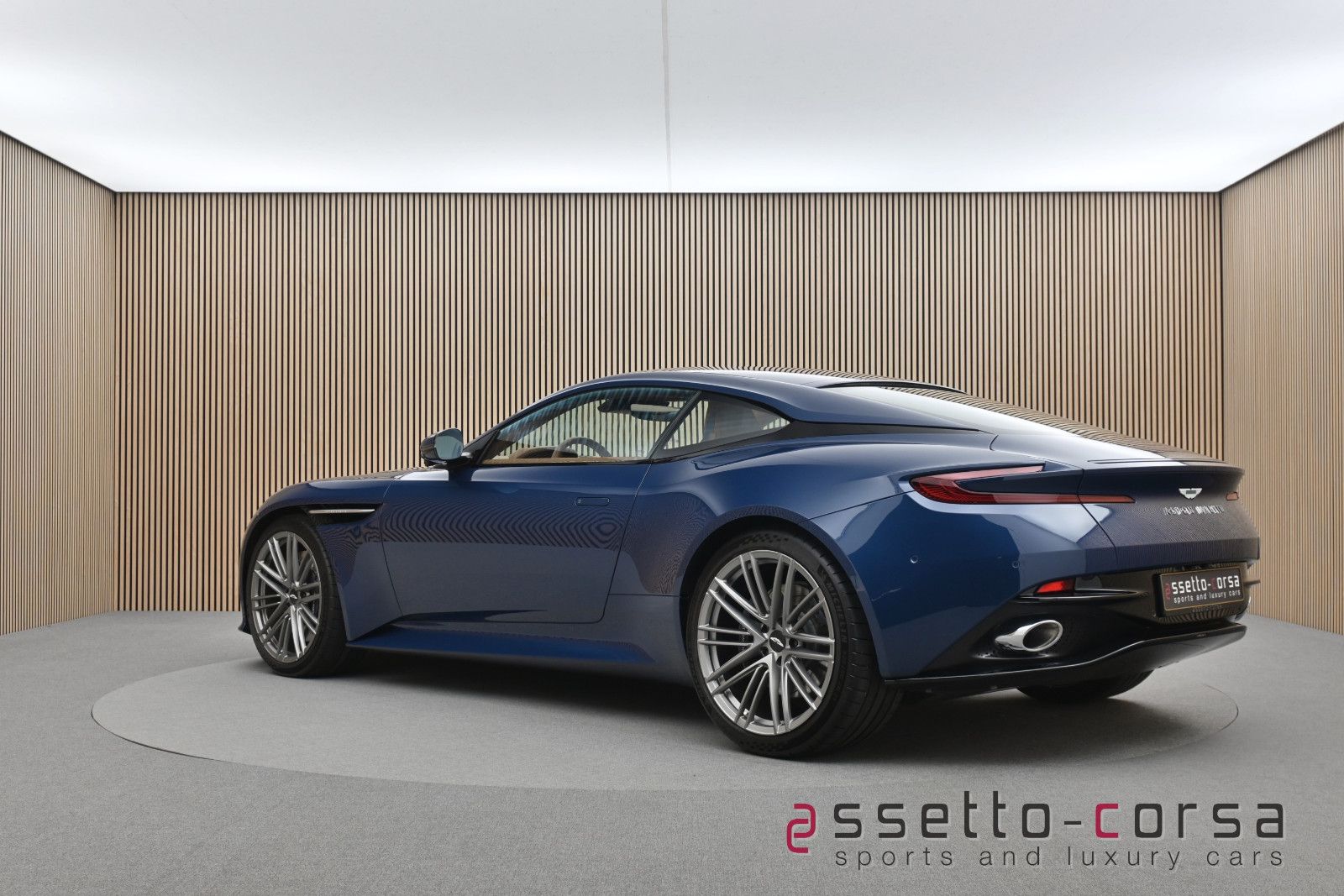 Aston Martin DB12 Coupe 4.0 V8*Heritage*1. Hand*Garantie imagem 2