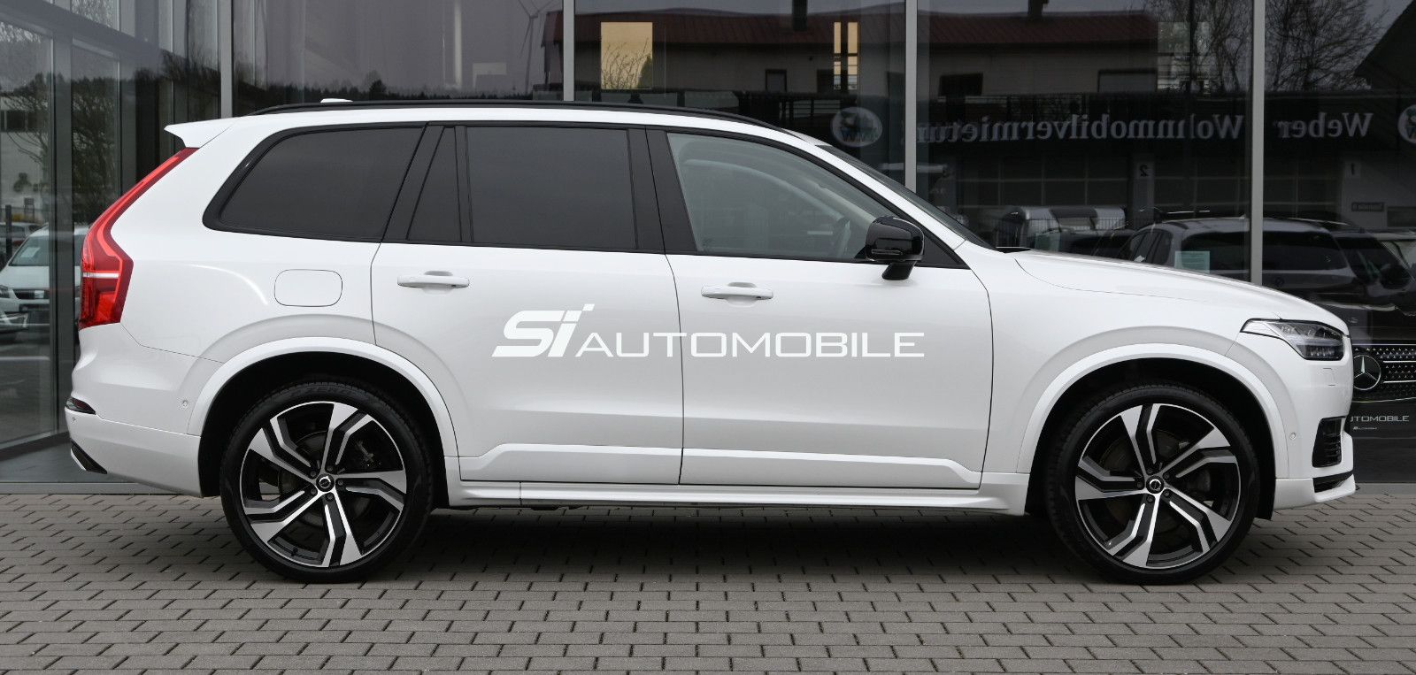 Fahrzeugabbildung Volvo XC90 T8 AWD T8 Recharge Ultimate Dark °104.670€°