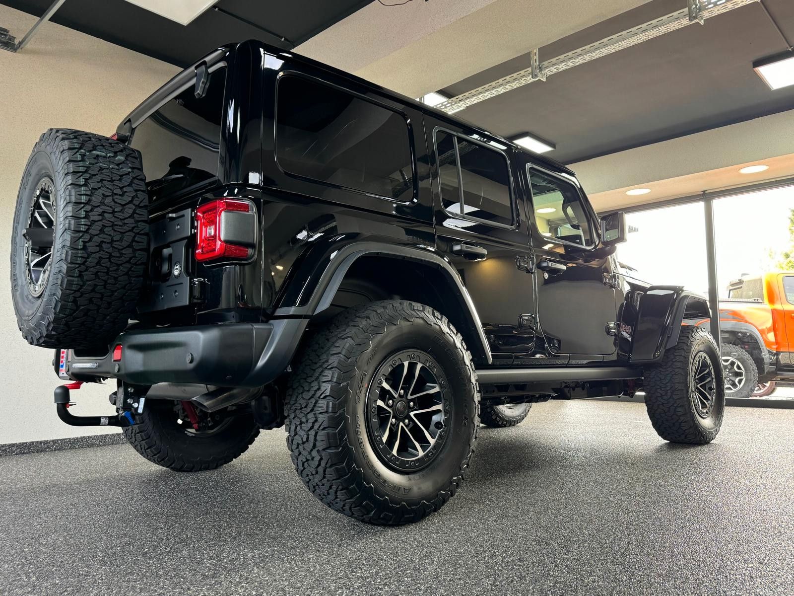 Fahrzeugabbildung Jeep RUBICON X 3.6L-V6-CAM-35"-AHK-HT
