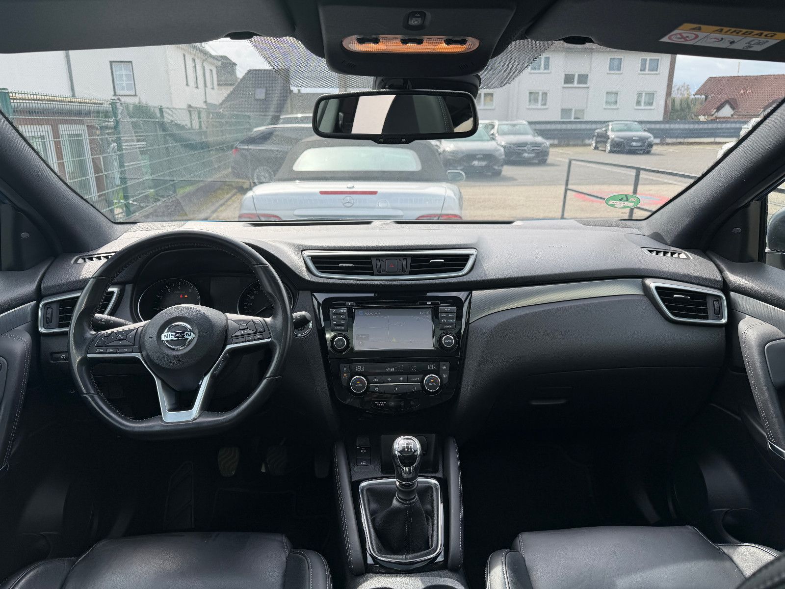 Fahrzeugabbildung Nissan Qashqai Tekna /GLASDACH/360°/MEMORY/NAVI