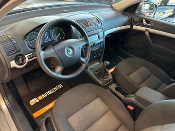 Skoda Octavia *TÜV0328*SCHECKHEFT*TEMPO*AHK*KLIMA*PDC