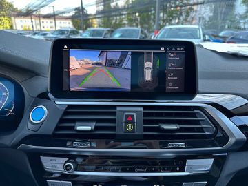 BMW iX3 DAB LED WLAN RFK Parkassistent el. Sitze