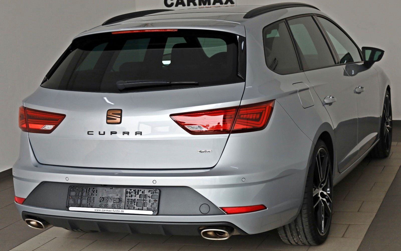Fahrzeugabbildung SEAT Leon ST Cupra 300 4Dr.,T.Leder,Navi,Kamera,Panor