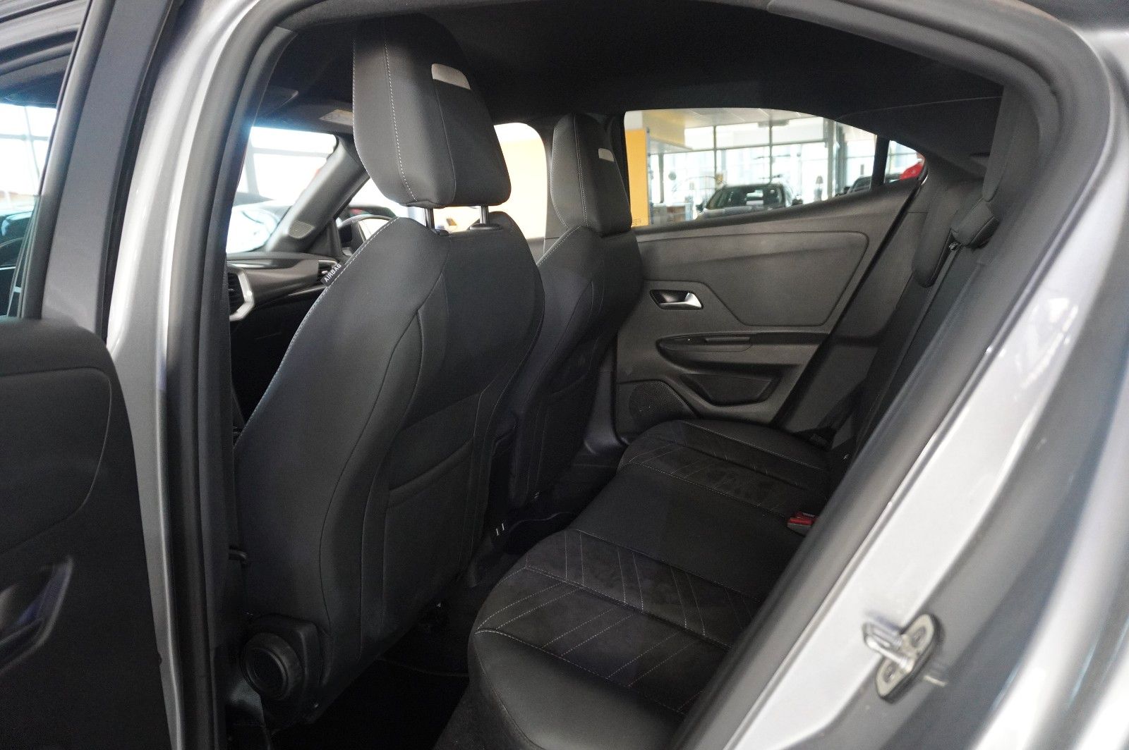Fahrzeugabbildung Opel Mokka-e ULTIMATE 3-PHASIG NAVI/LED/KAMERA/DAB+