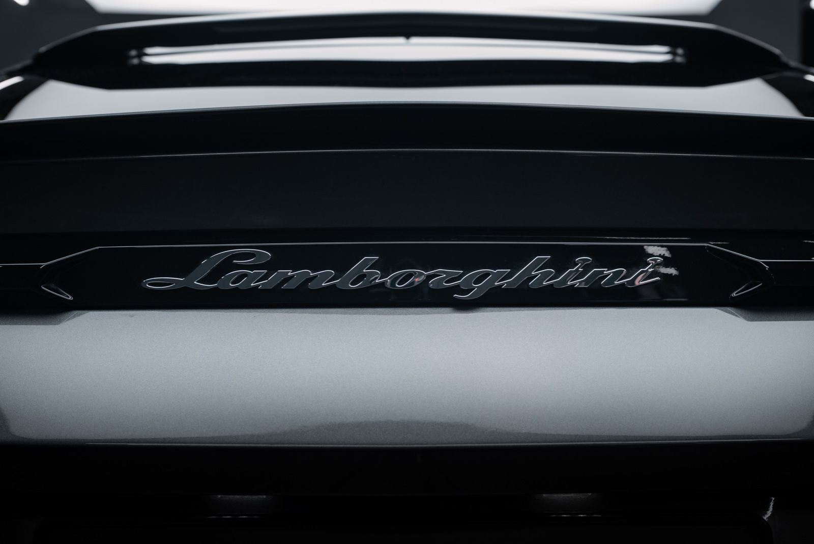 Fahrzeugabbildung Lamborghini Urus PANO/BANG&OLUFSEN/NIGHT VISION