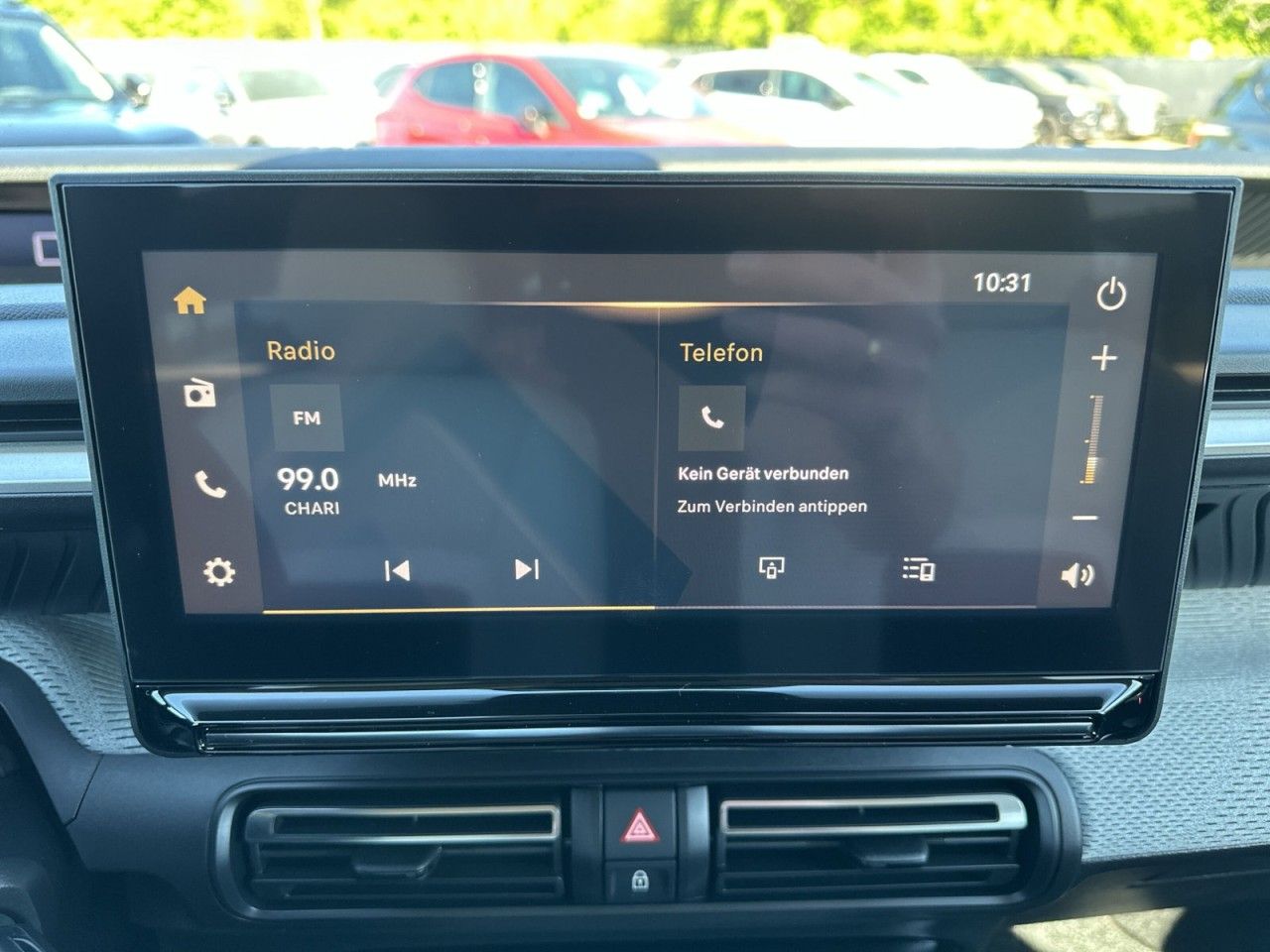 Fahrzeugabbildung Citroën C3 Aircross Turbo 100 PLUS - mit KI generiert/bearbeitet