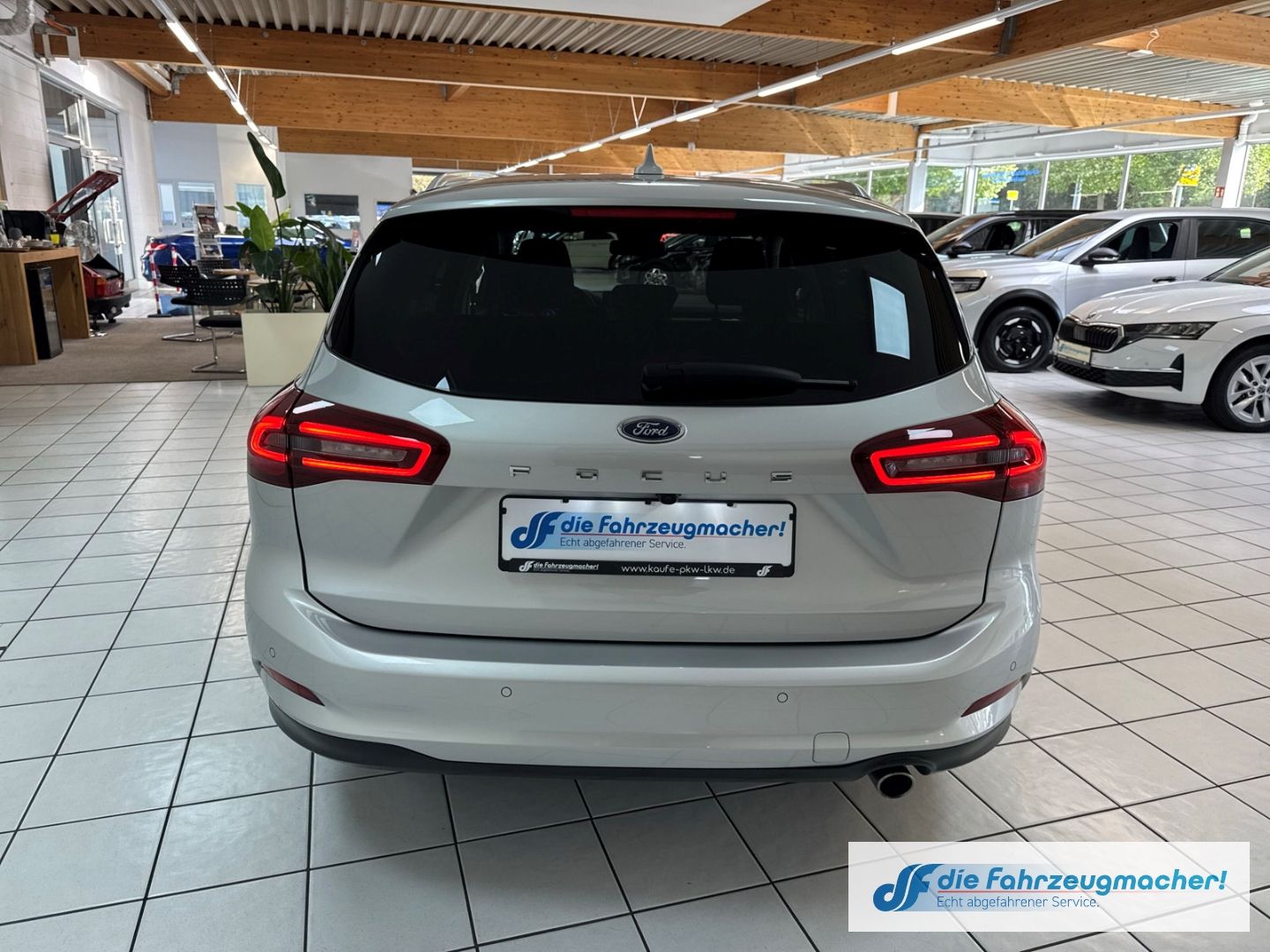 Fahrzeugabbildung Ford Focus Turnier Titanium X Navi Digitales Cockpit