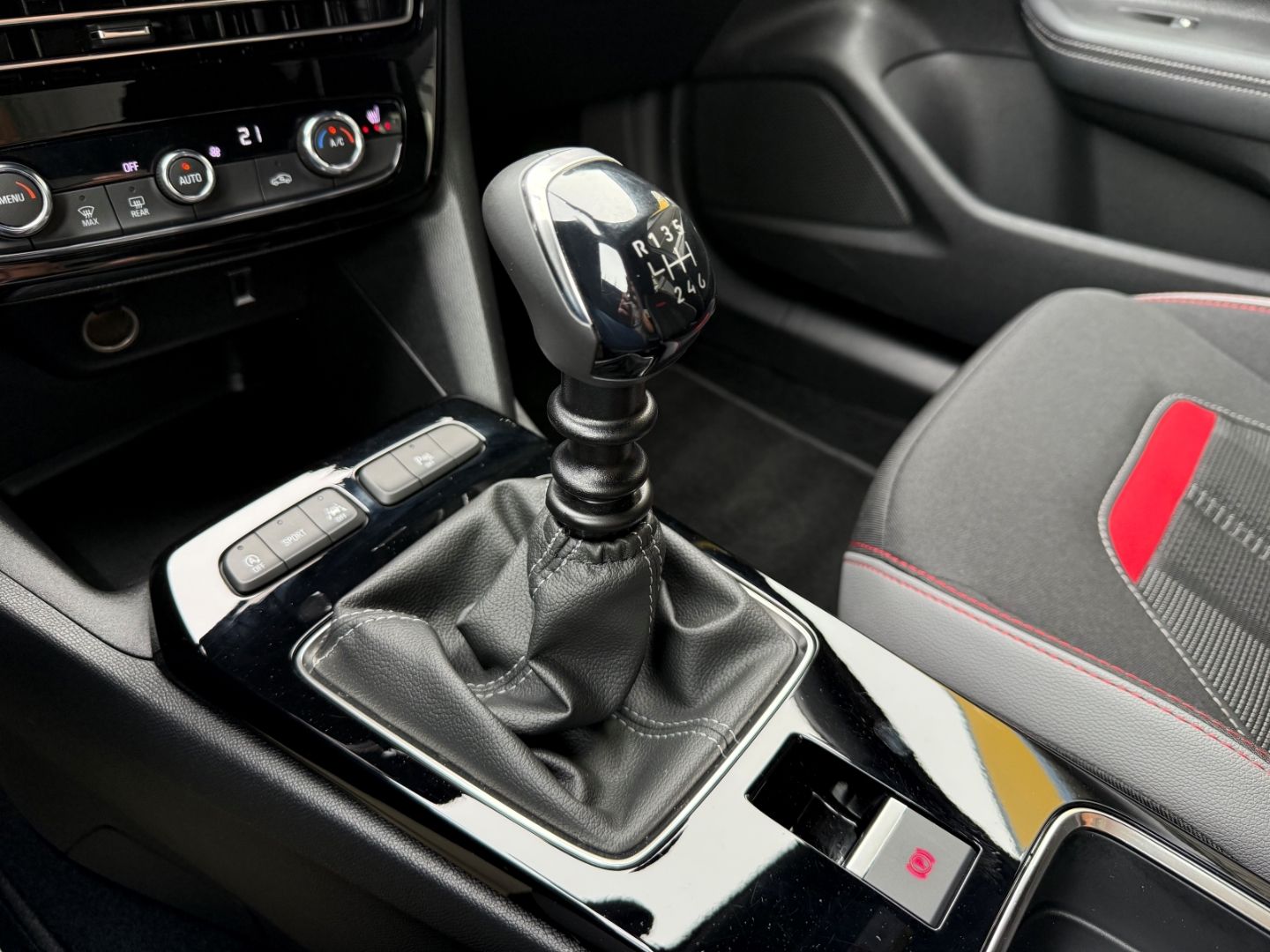 Fahrzeugabbildung Opel Mokka GS 1.2 Turbo +SHZ+Kamera+Allwetter