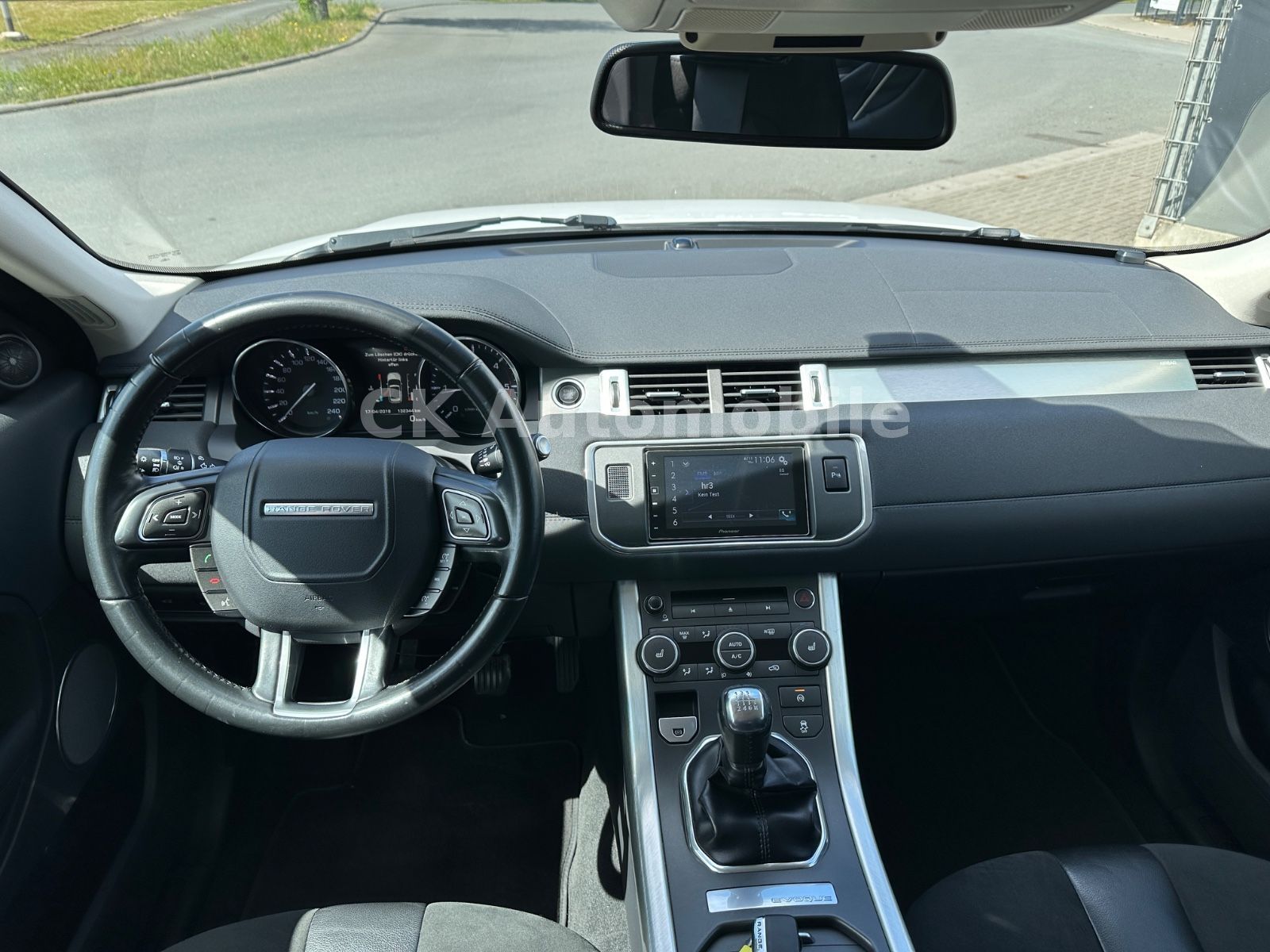 Fahrzeugabbildung Land Rover Range Rover Evoque Pure/Navi/Kamera/PDC