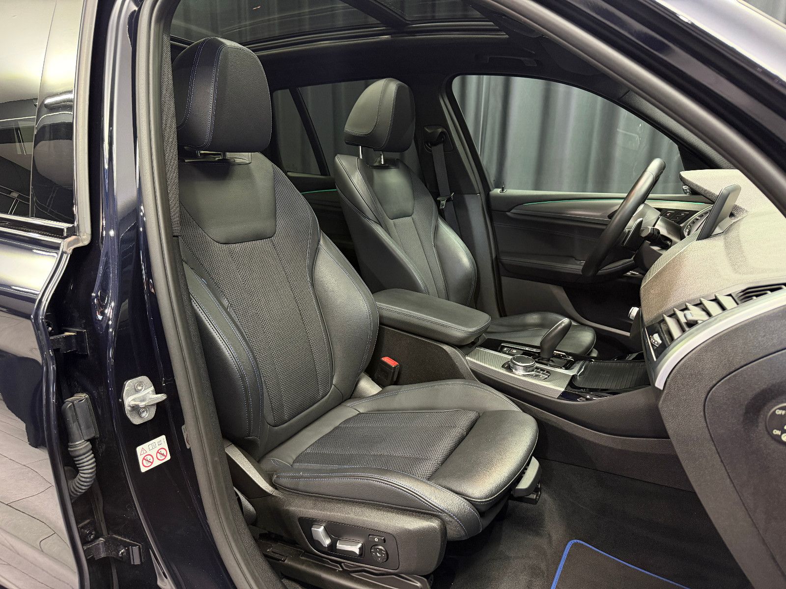 Fahrzeugabbildung BMW X3 xDrive 25 d M Sport |HiFi|AHK|HuD|PANO|ACC
