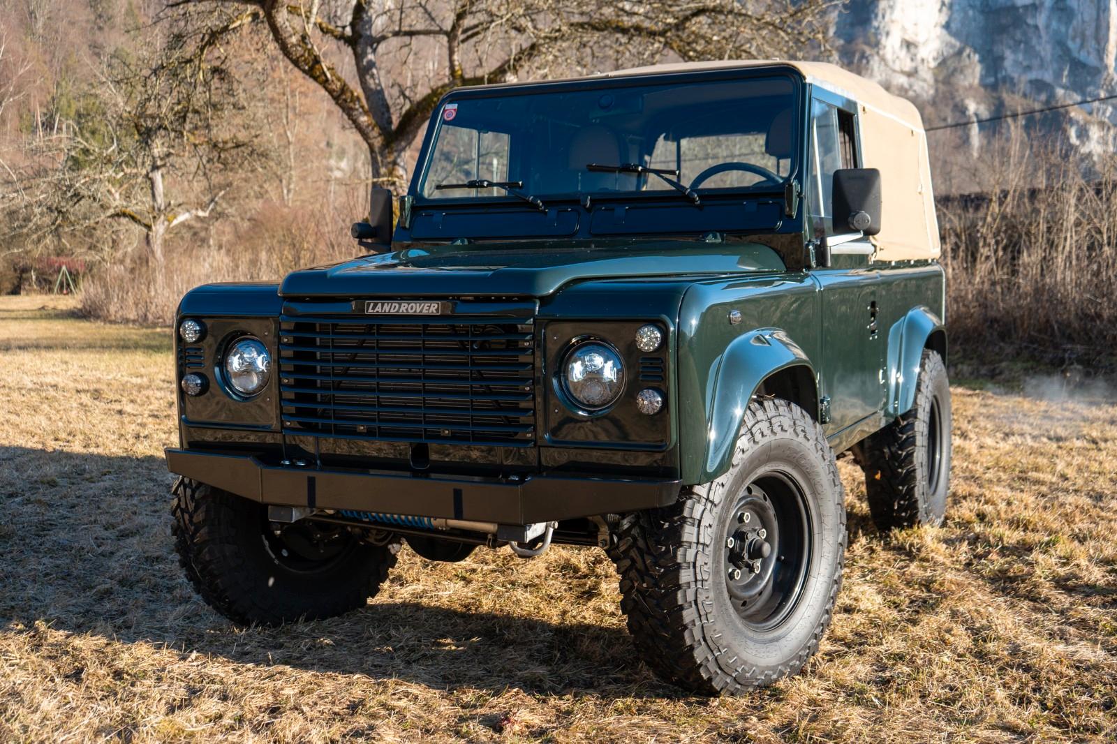 Land Rover Defender