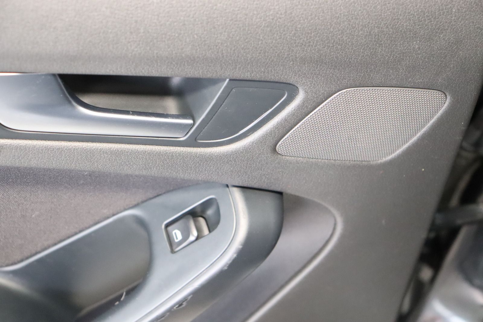 Fahrzeugabbildung Audi A4 1.8 TFSI Ambiente Avant