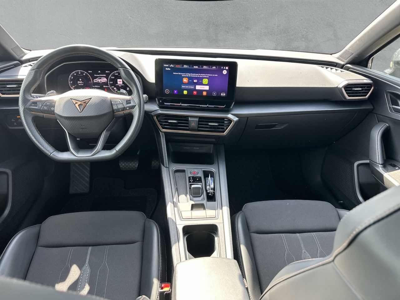 Fahrzeugabbildung CUPRA Leon Sportstourer 1.5 eTSI 150 PS DSG*AHK* - mit KI generiert/bearbeitet