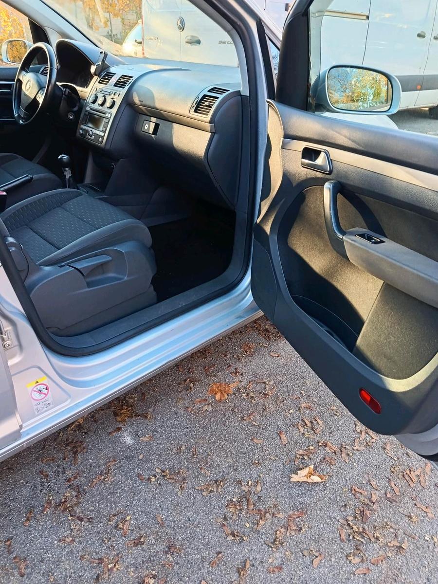 Volkswagen Touran 2007 — photo 8
