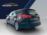 Ford Focus Turnier Titanium*PDC*NAVI*AHK*SHZ*ALU*EFH* - Ford Focus Gebrauchtwagen in Stuttgart