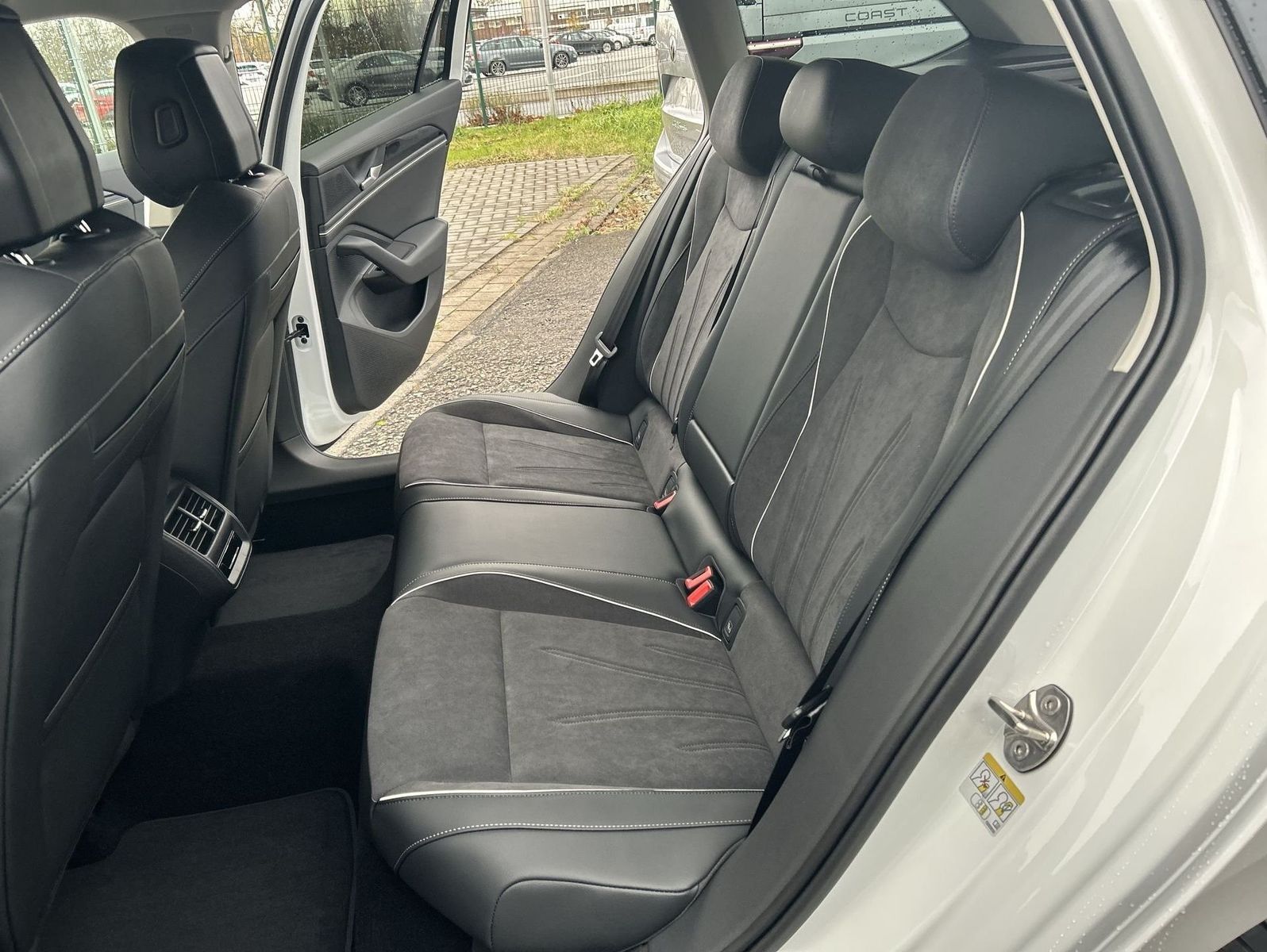 Volkswagen Passat - Bild 9