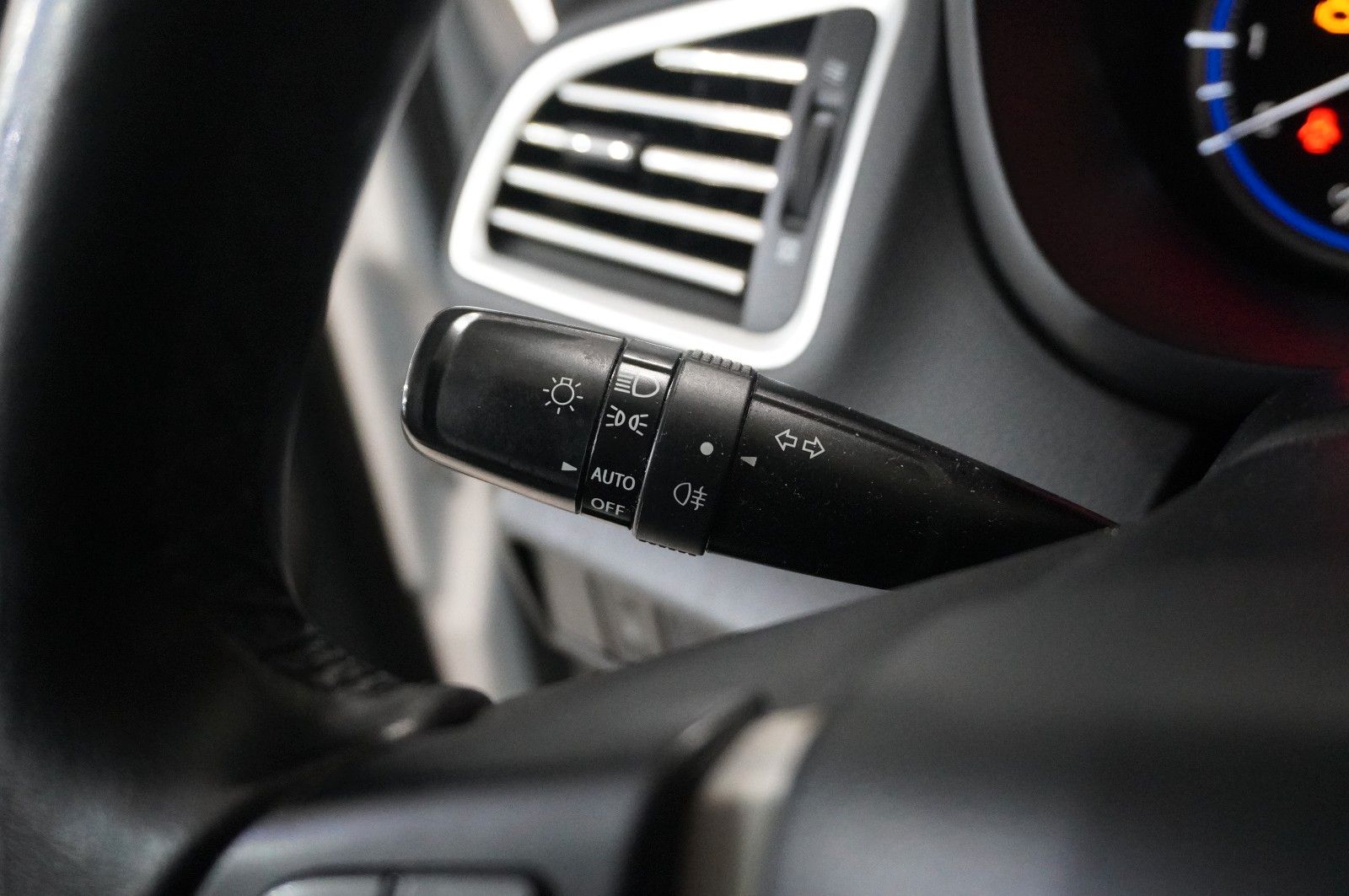 Fahrzeugabbildung Suzuki SX4 1.4 BOOSTERJET HYBRID NAVI/LED/SH/KAMERA/AHK