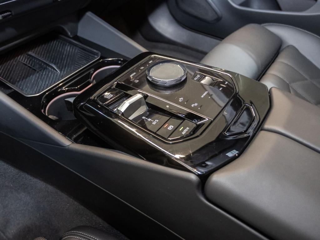 BMW 530 exMSport+AHK+Panorama+Navi+HUD+LED+RFK+Leder