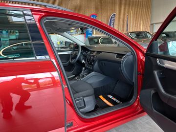 Skoda Octavia Combi Ambition 4x4 *ACC*PDC*