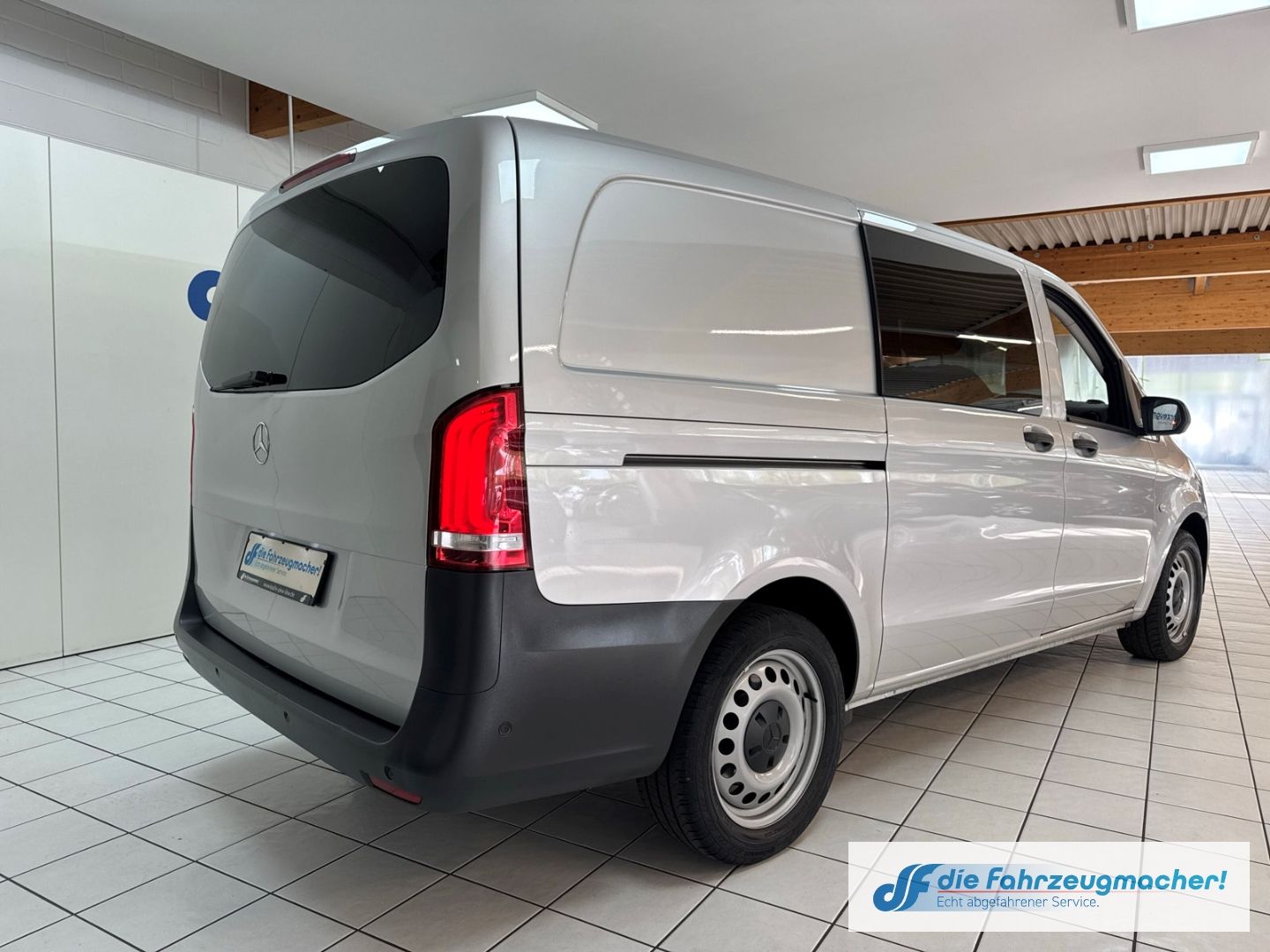Fahrzeugabbildung Mercedes-Benz Vito Mixto 119 CDI 4x4 lang LED Navi *EXPORT