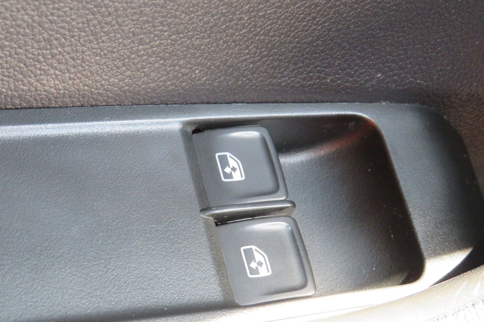Fahrzeugabbildung SKODA Fabia Combi ALU16`PDC NEBEL APP-CONNECT 1.H