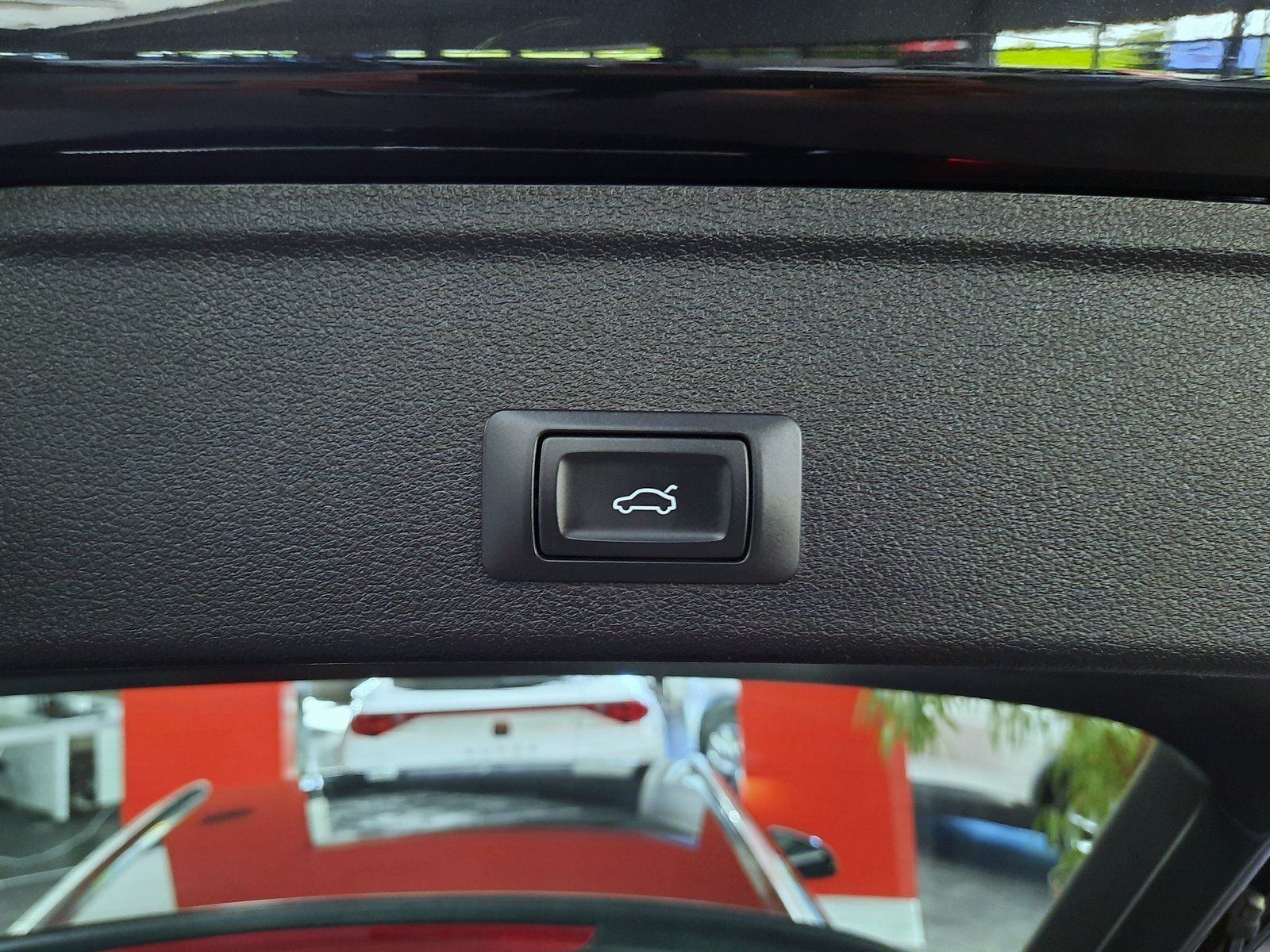 Fahrzeugabbildung Audi A4 Avant 40 TFSI S-line S-tronic *Navi*PDC*LED*