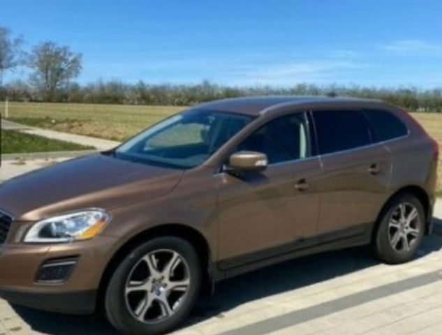 Volvo XC60 D5 AWD Geartronic Momentum Momentum