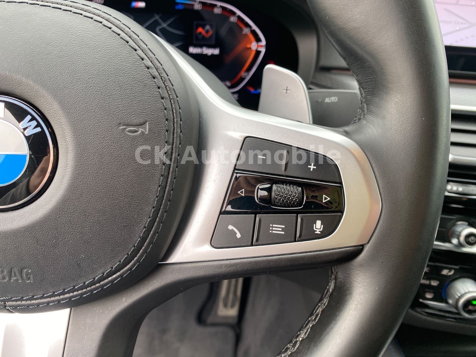 Fahrzeugabbildung BMW 520d Lim. M-Sport/Facelift/Shadow-Line/LED/Kam