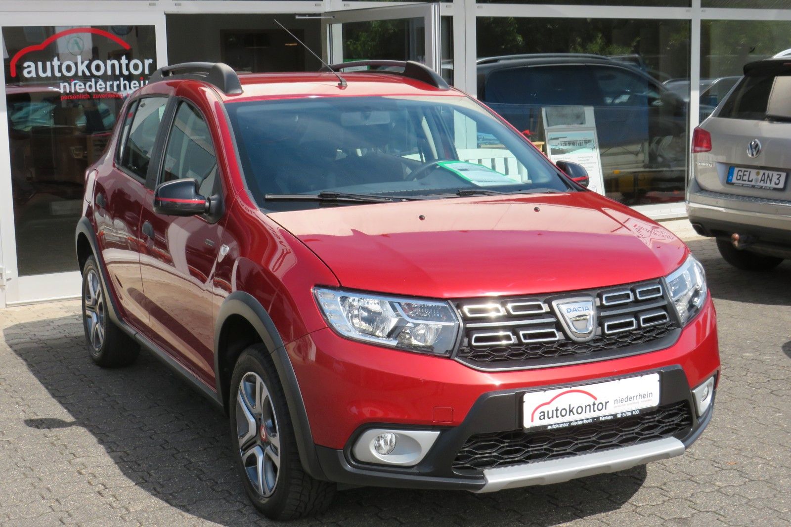 Fahrzeugabbildung Dacia Sandero Stepway NAVI SITZH. GRA PDC +KAMERA 1.HD
