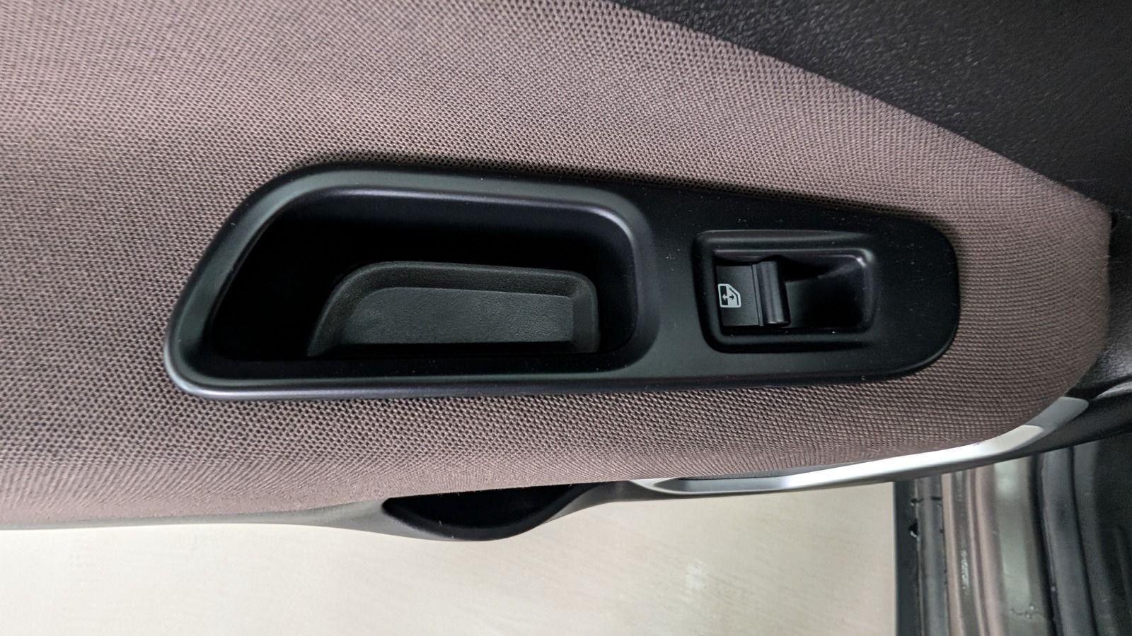 Fahrzeugabbildung Jeep Renegade 2.0 MultiJet II 140 AWD * AHK Night Eag