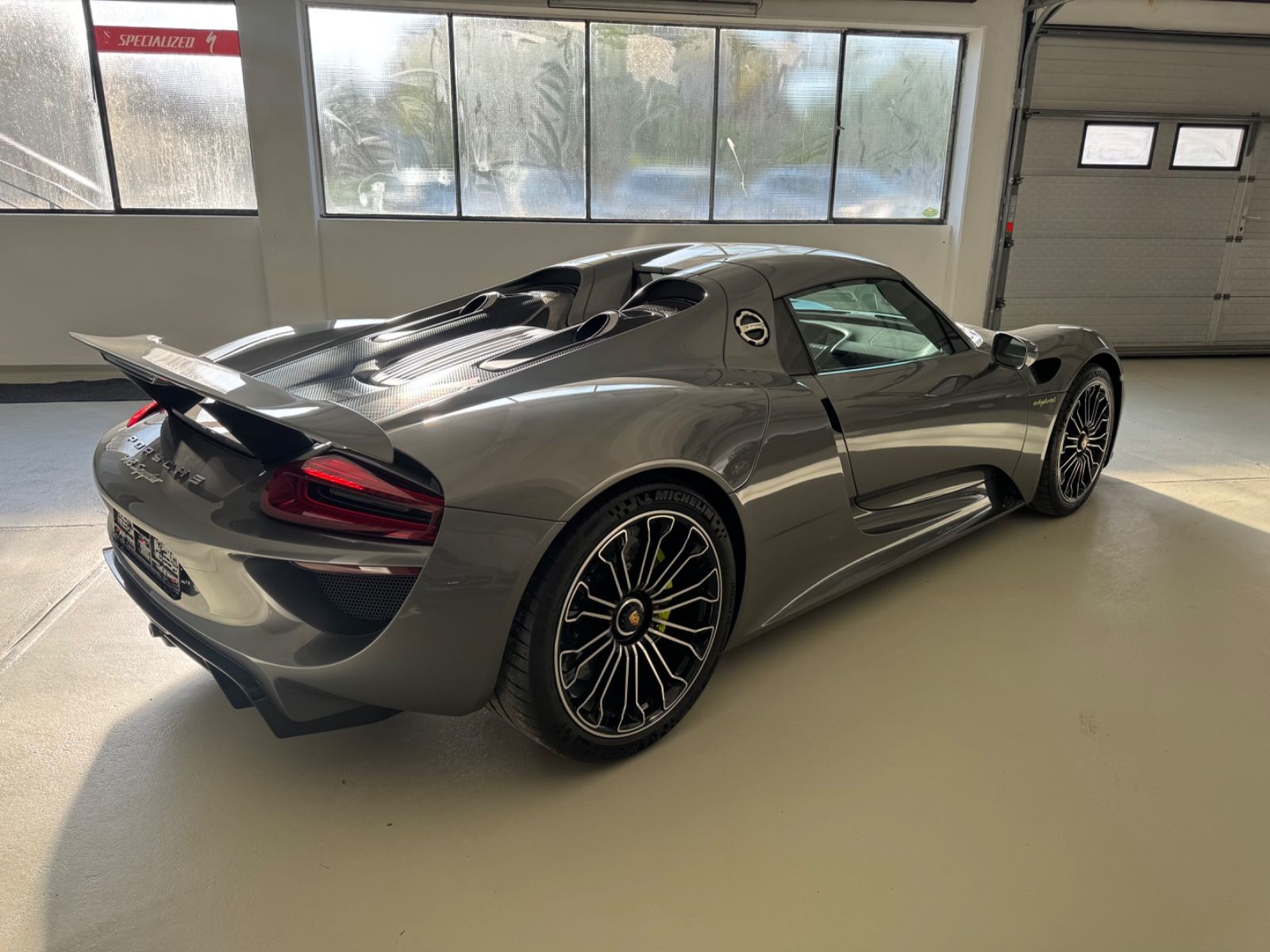 Porsche 918 Spyder METEORGRAU  LIFT 5