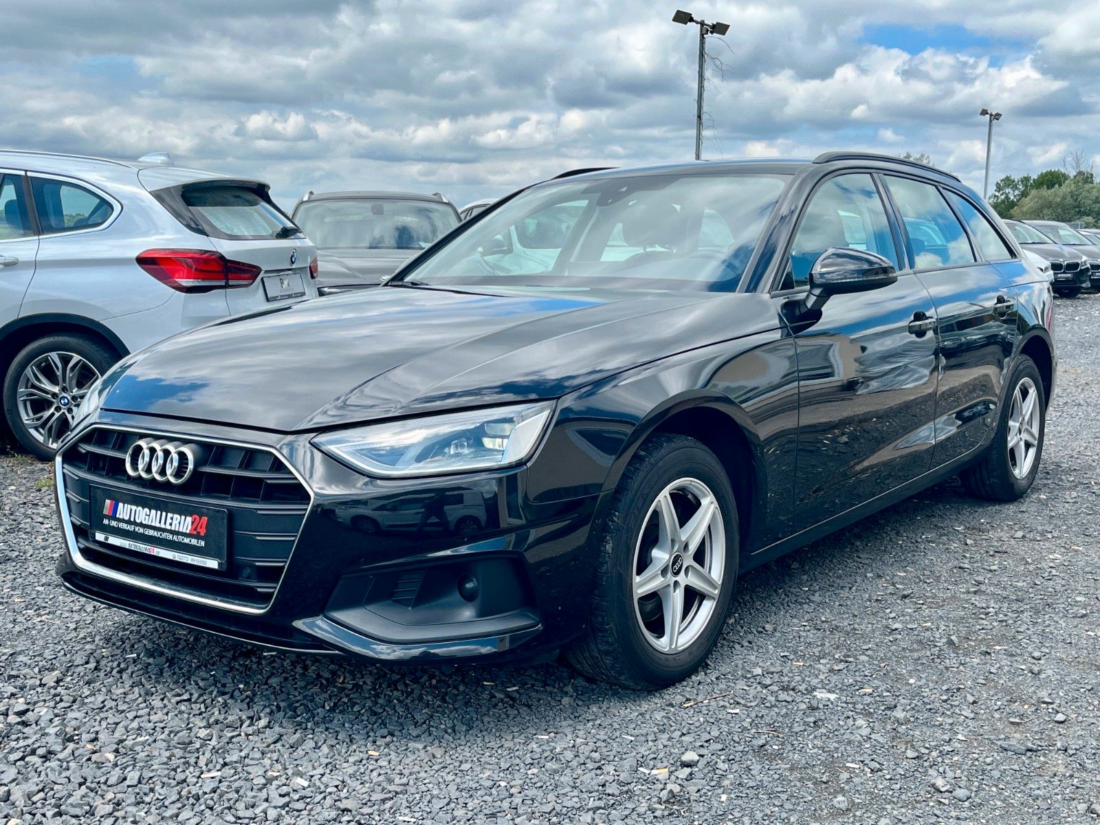 Fahrzeugabbildung Audi A4 Avant 35 TDI basis Aut. Navi LED 1.HAND PDC