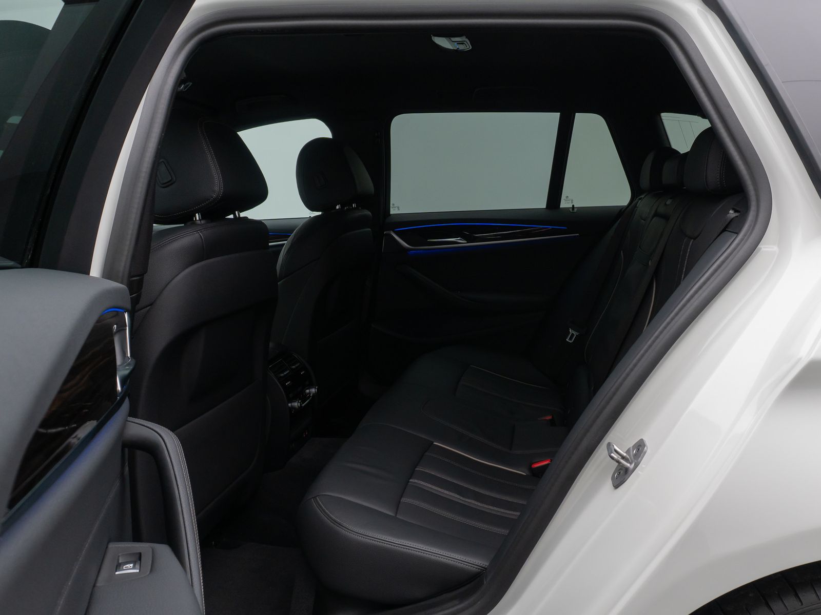 Fahrzeugabbildung BMW 530d xD M Sport DAB Kamera HUD Laser 4*Klima 19"