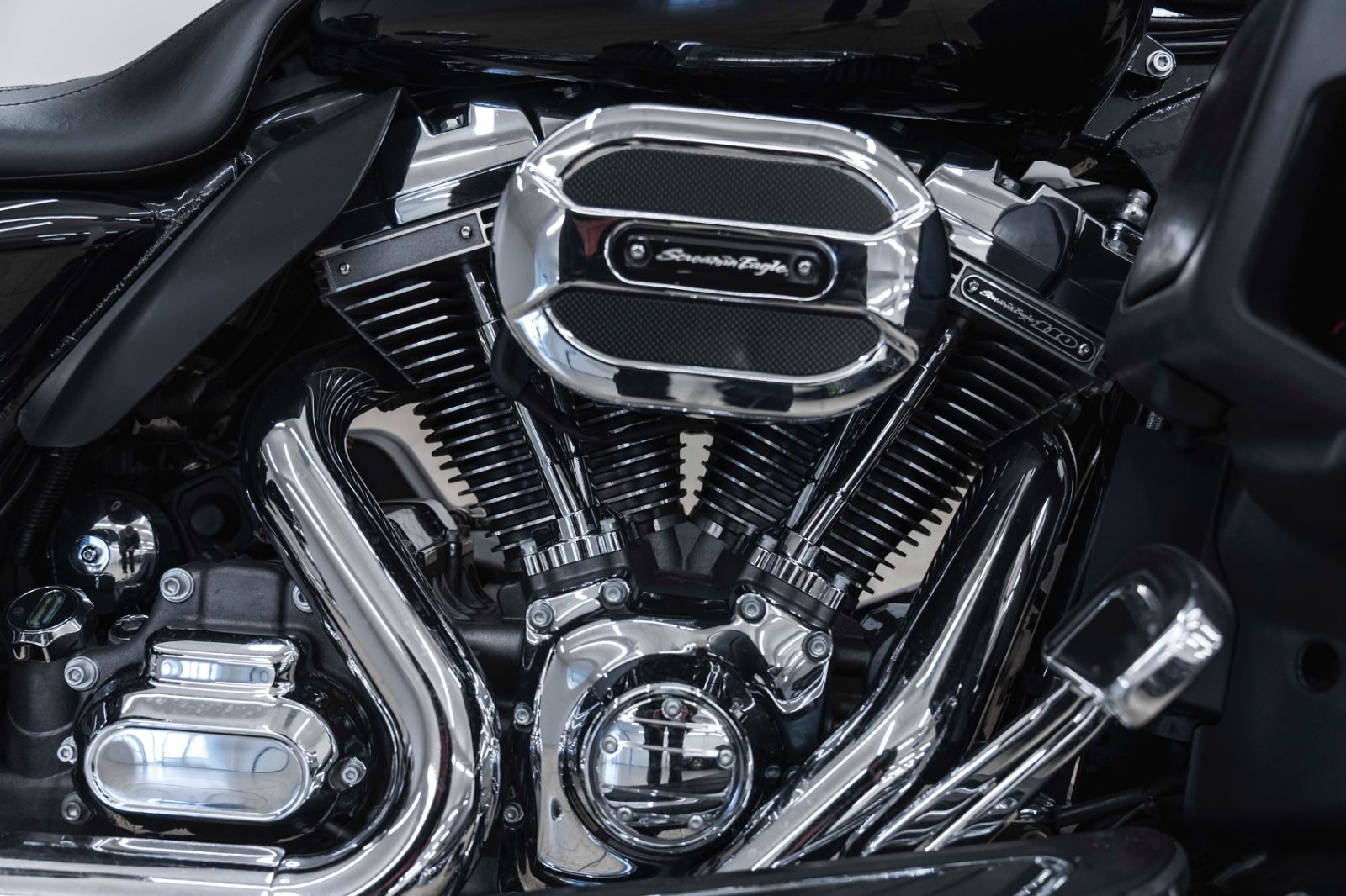 Fahrzeugabbildung Harley-Davidson FLHTSKE CVO LIMITED