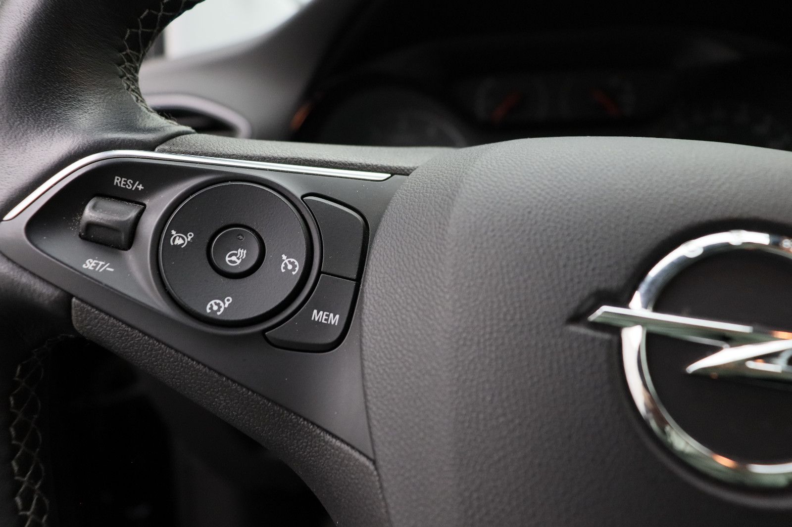 Fahrzeugabbildung Opel Crossland 1.2 Edition