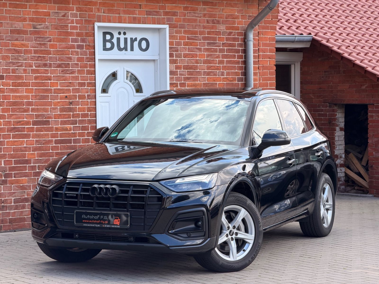 AUDI Q5 50 TFSI e Quattro PANO/CARPLAY/AHK/SPORT/TOP*