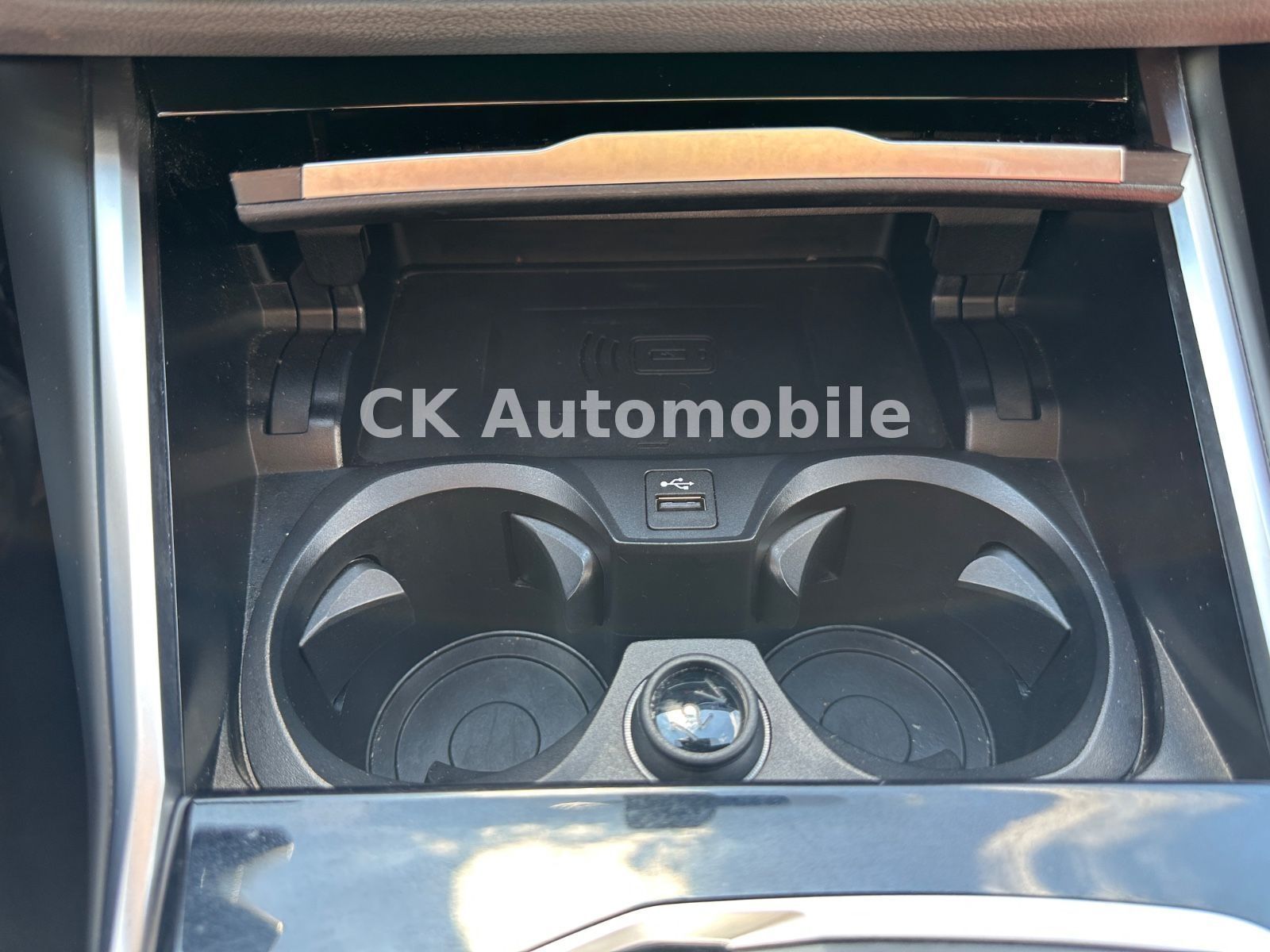 Fahrzeugabbildung BMW M340d xDrive Touring/Navi/Head-Up/Pano/360°/LED