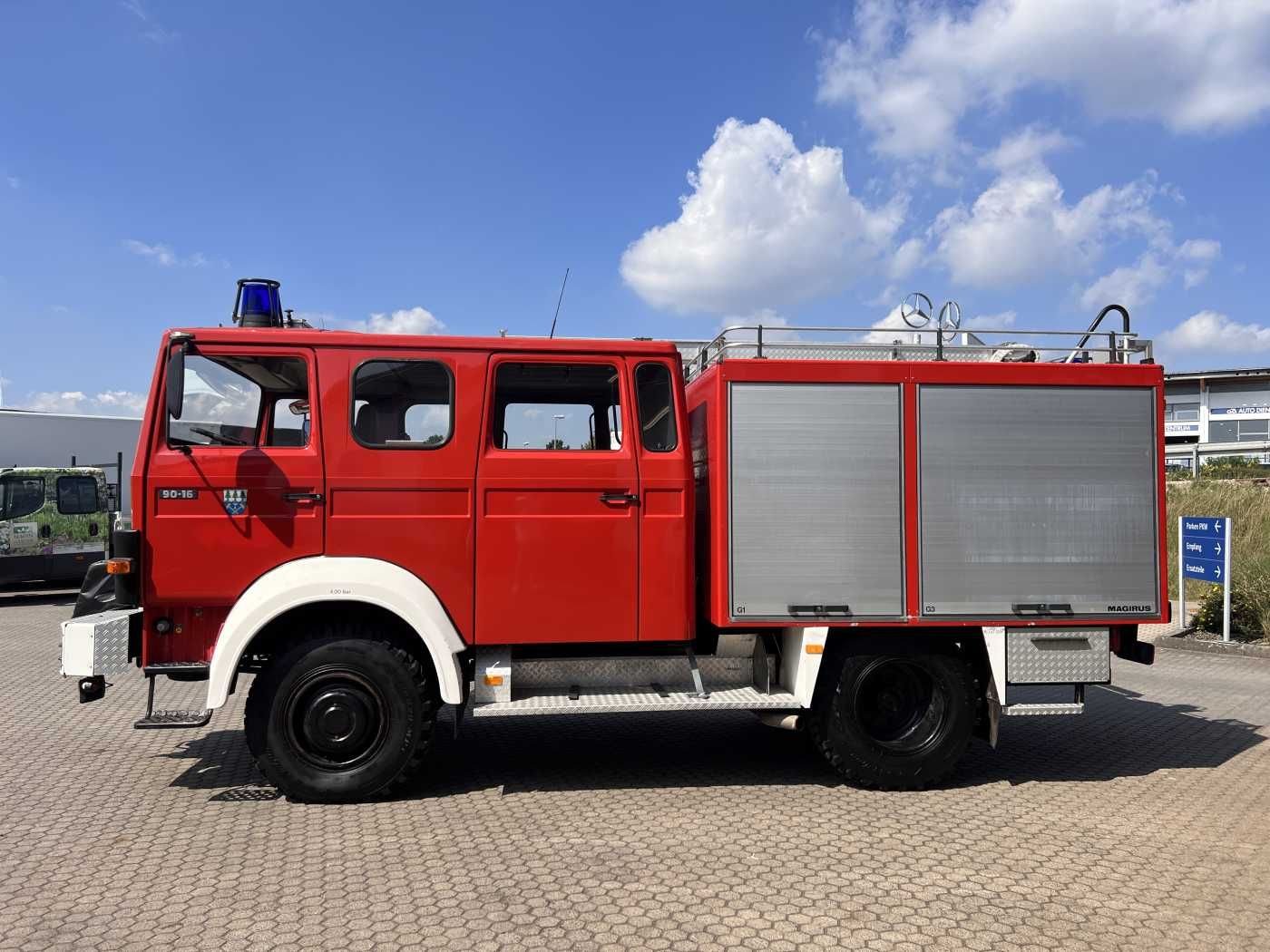 Fahrzeugabbildung Iveco 90-16 AW 4x4 LF8 Feuerwehr Standheizung 9 Sitze