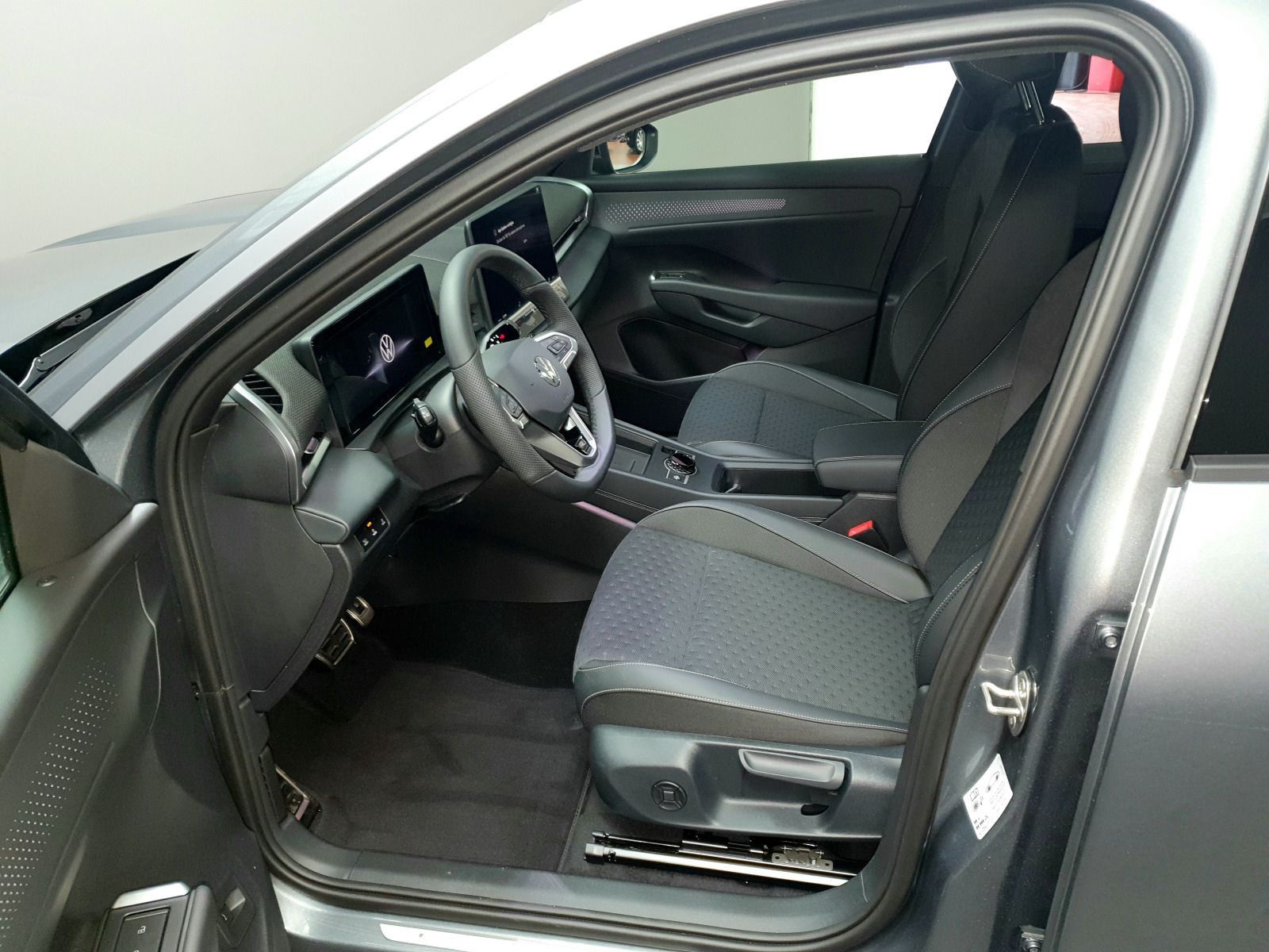 Volkswagen T-Roc - Bild 8