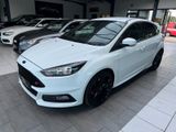 Ford Focus Lim. ST / Navi / Klimaautomatik - Ford Focus: Leder, Navigationssystem