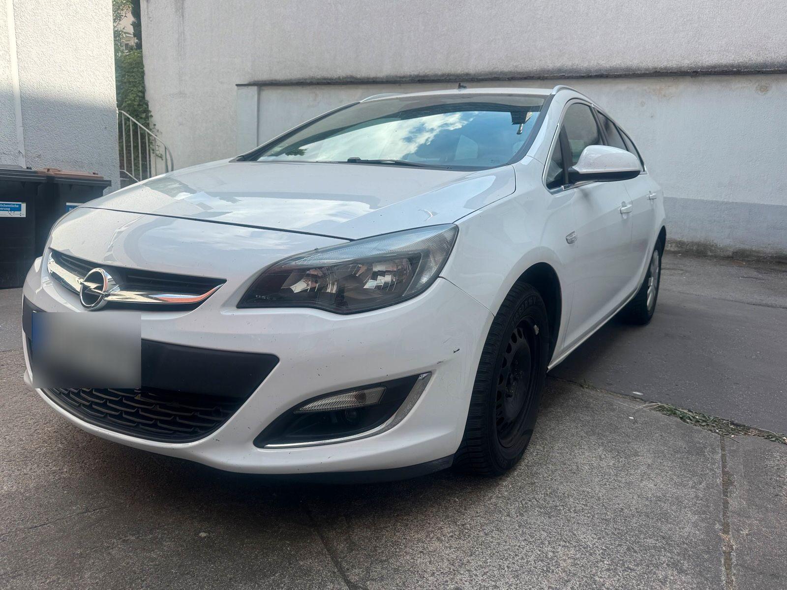 Opel Astra, 2013