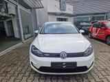 Volkswagen e-Golf Navi ACC LED CCS  Sitzheizung ALU Kamera - mit Elektro-Antrieb: Fernlichtassistent