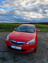 Opel Astra J Lim. 1.4 Turbo Edition - Opel Astra aus 2010: Turbo