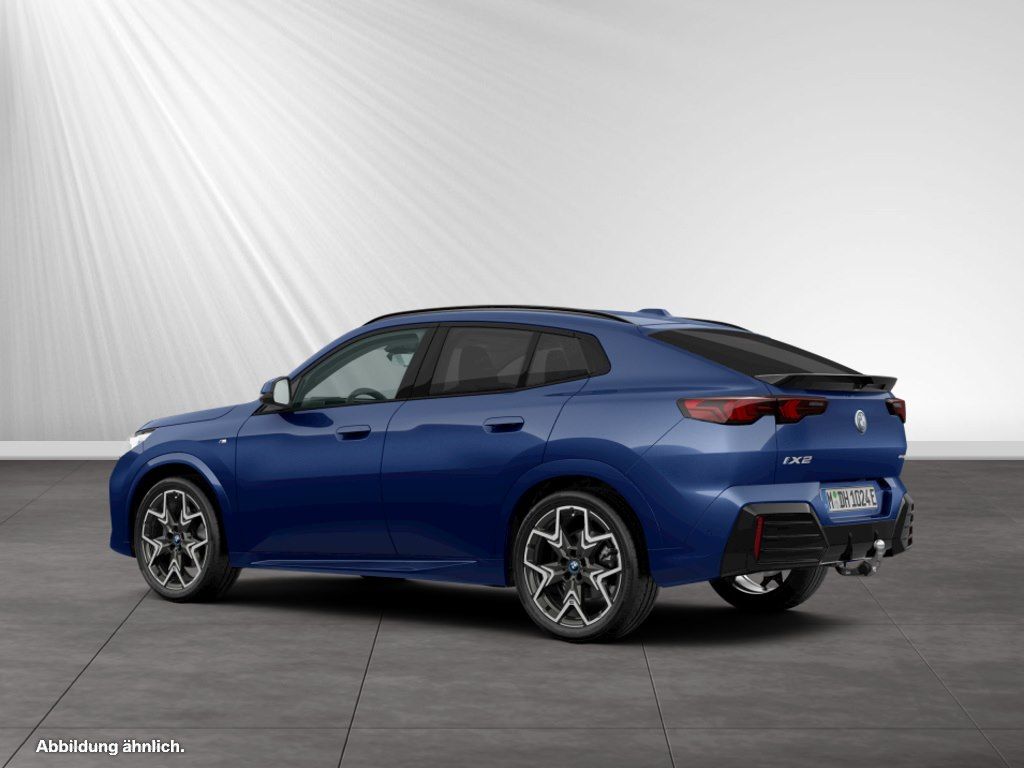 BMW iX2 - Bild 8