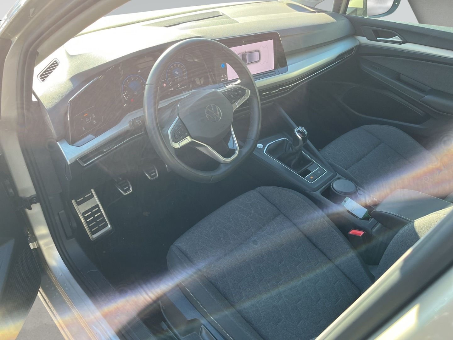 Volkswagen Golf VIII 1,5 TSI Move StandHZG Navi digitales C foto 5