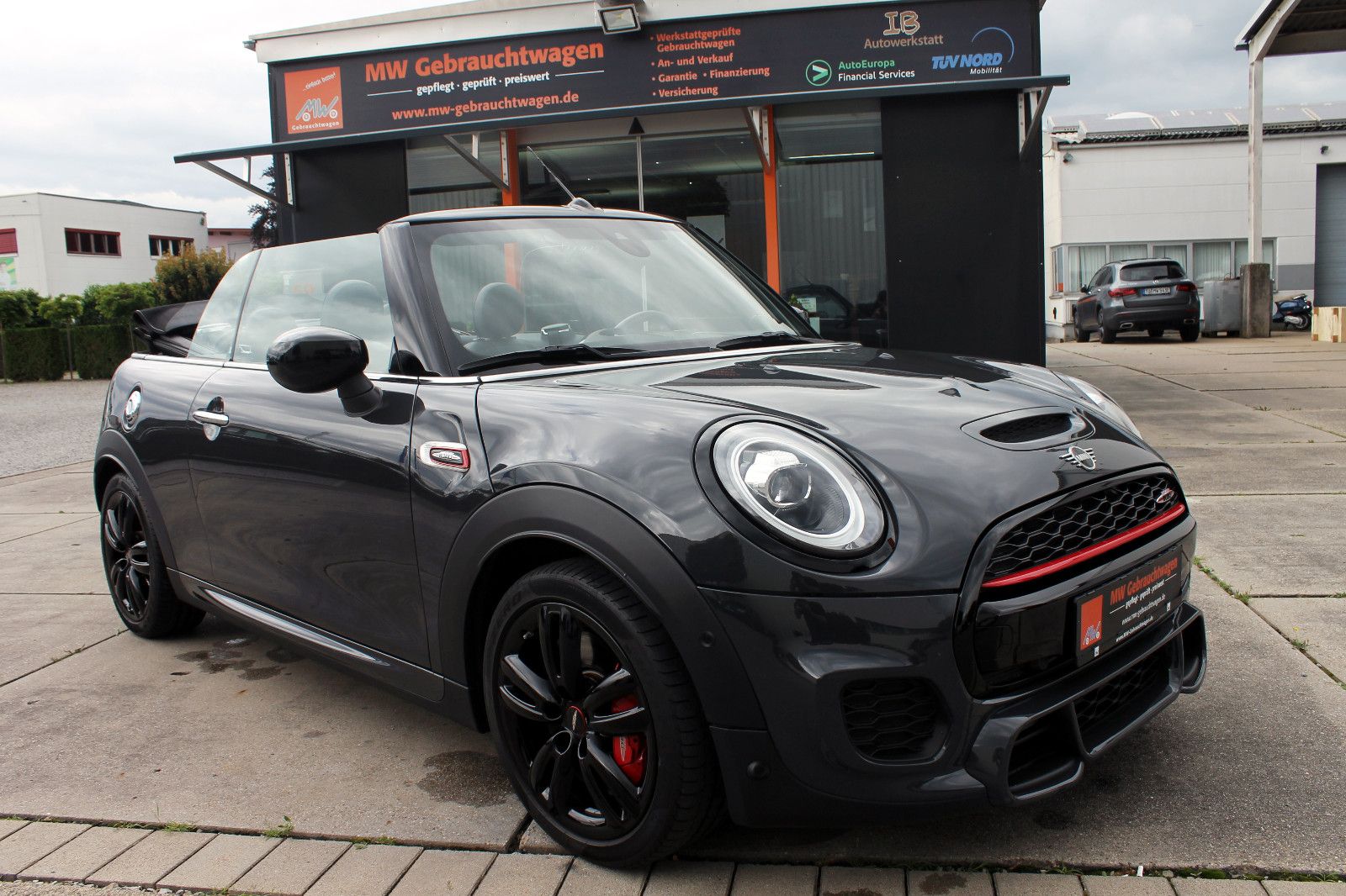 Fahrzeugabbildung MINI John Cooper Works Cabrio Steptr. ACC LED HUD NAV