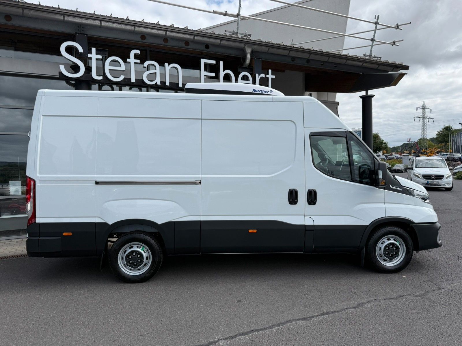 Fahrzeugabbildung Iveco Daily 35S16HA8 V Kühlkastenwagen *R 3520 mm*Navi