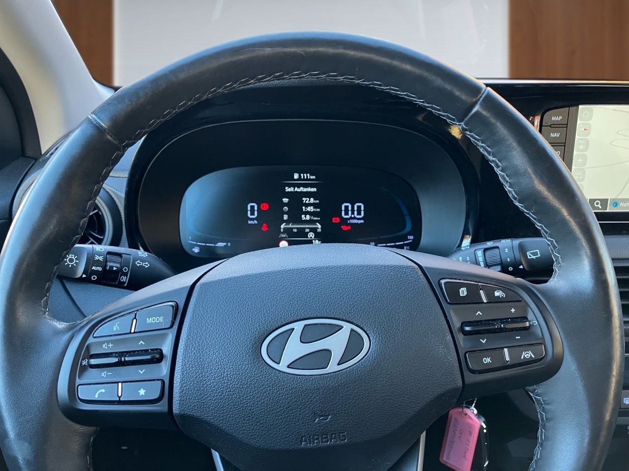 Fahrzeugabbildung Hyundai i10 TREND SHZ*LHZ*NAVI*ZV*USB*