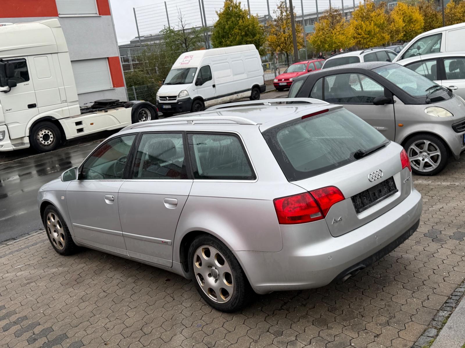 Audi A4 2005 — interior